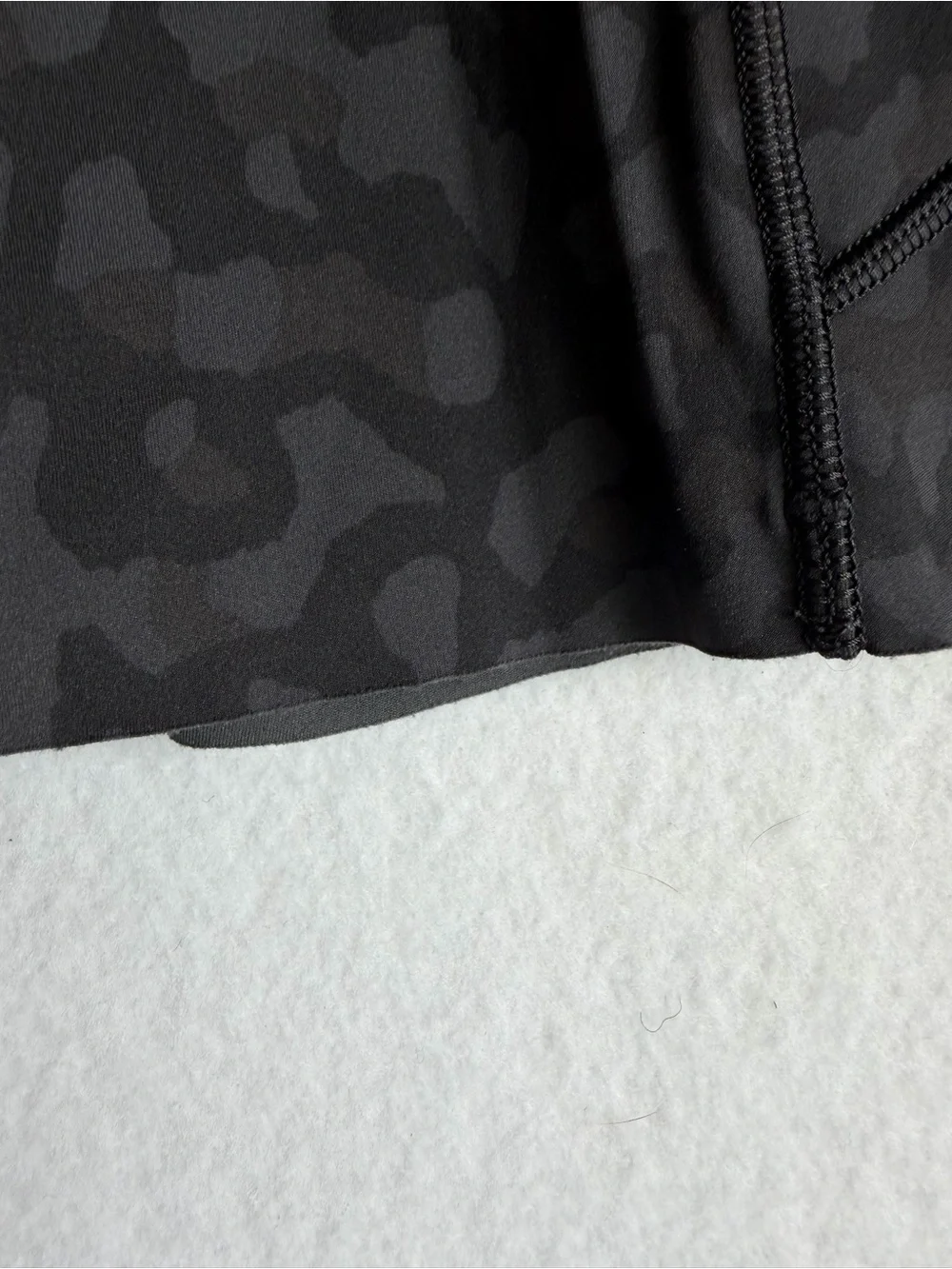 Lululemon Fast & Free 10” Shorts Size 2 Nulux Deep Coal Camo Pockets